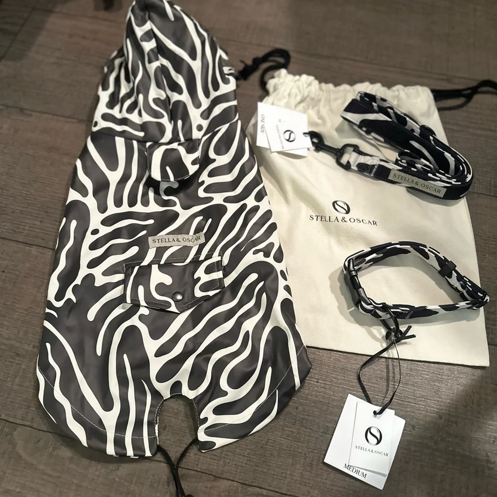 NWT Stella & Oscar rain coat & walking set abstract pattern comes with dust bag
